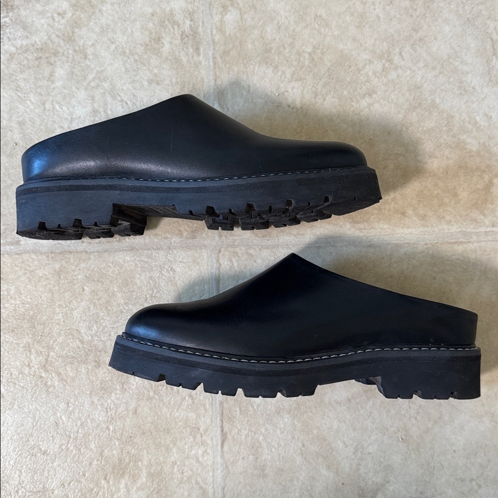 Jenni Kayne Leather Lug Mule in Black, Size 39/8.5